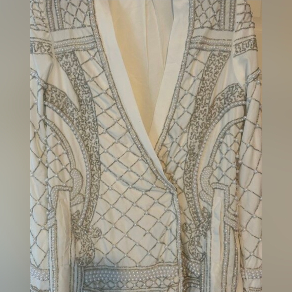 Blazer - Picture 3 of 9